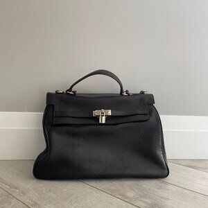 Pegabo Black Leather Handbag